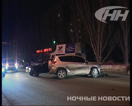 В  центре Екатеринбурга, засмотревшись на одно ДТП, водитель допустил другое: две «Лады», две Toyota разбиты, один человек в больнице